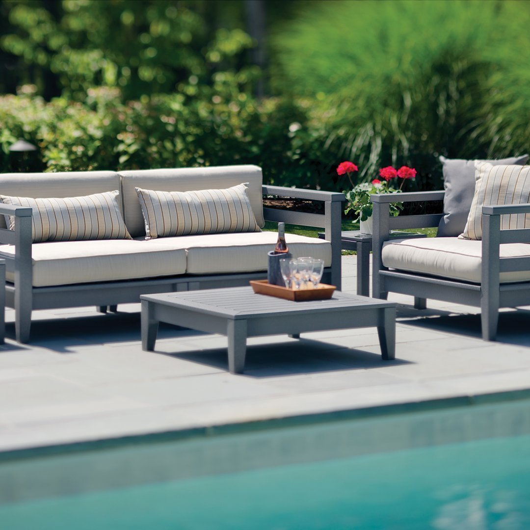 Seaside Casual Cambridge Coffee Table