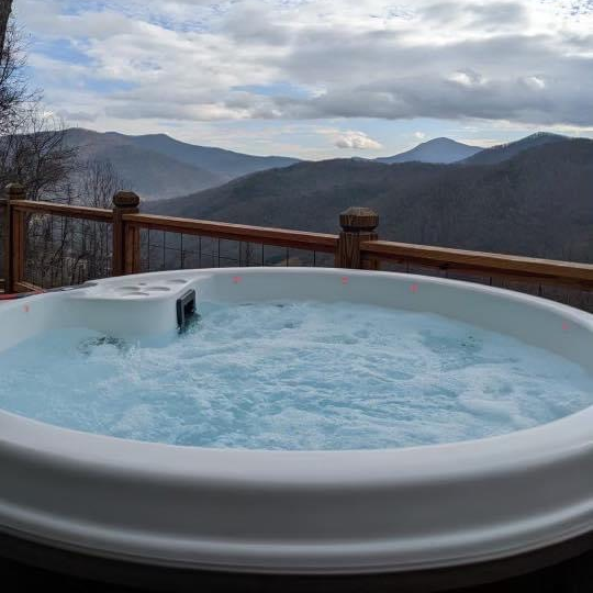 Cyanna Valley Spas 102 Plug & Play Hot Tub
