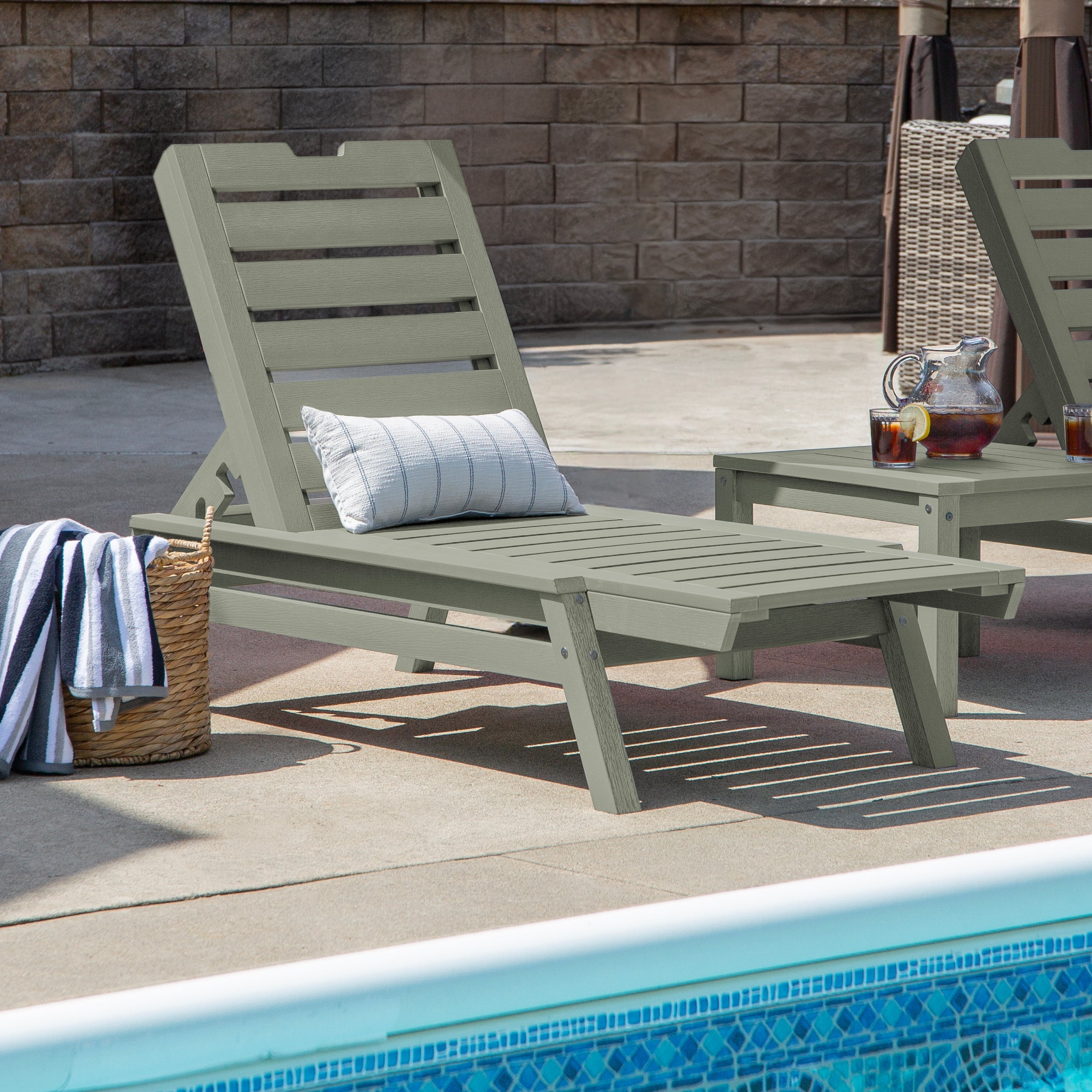 Sequoia Outdoor Aurora Stackable Chaise Lounge