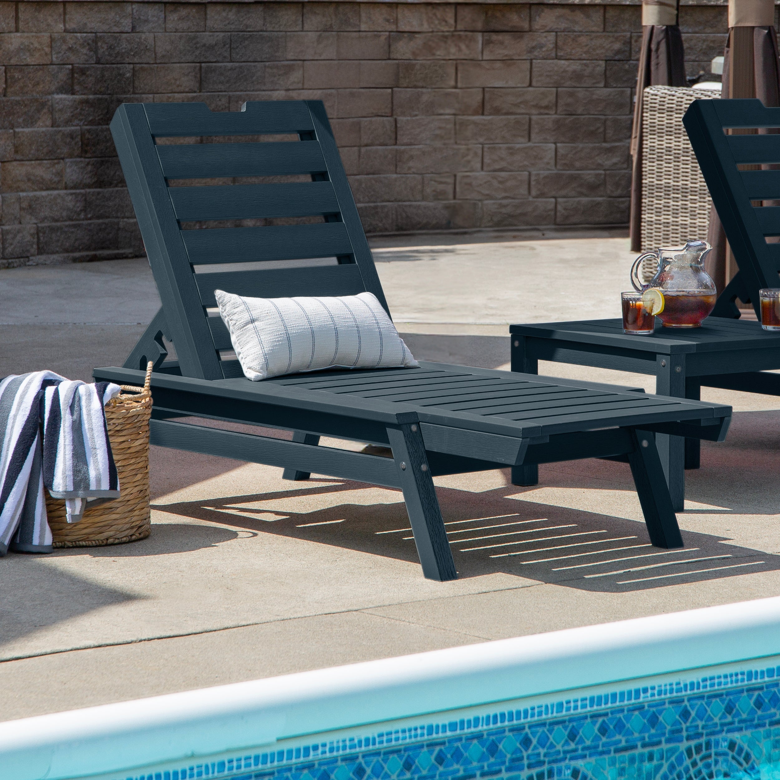 Sequoia Outdoor Aurora Stackable Chaise Lounge