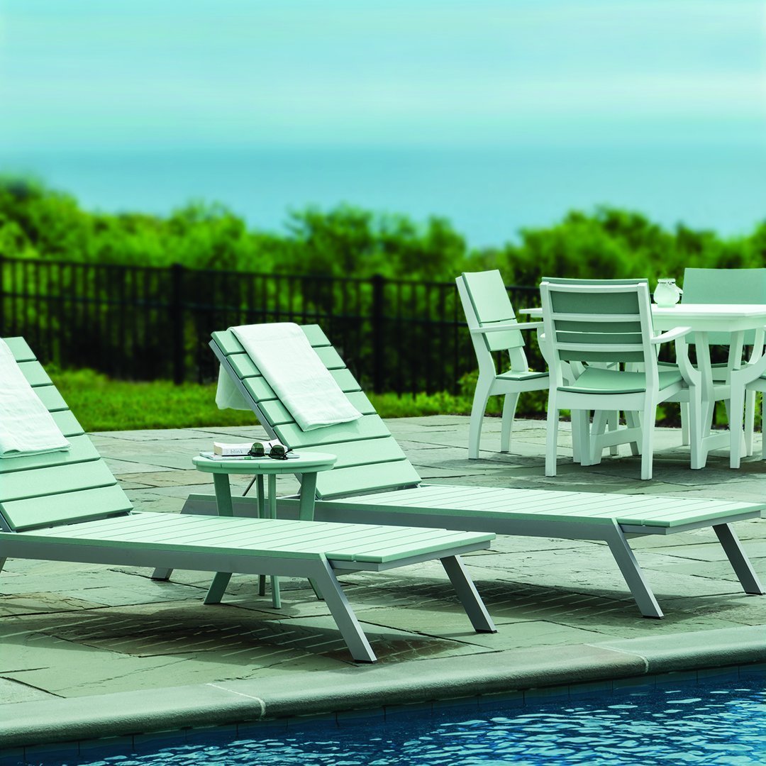 Seaside Casual MAD Chaise