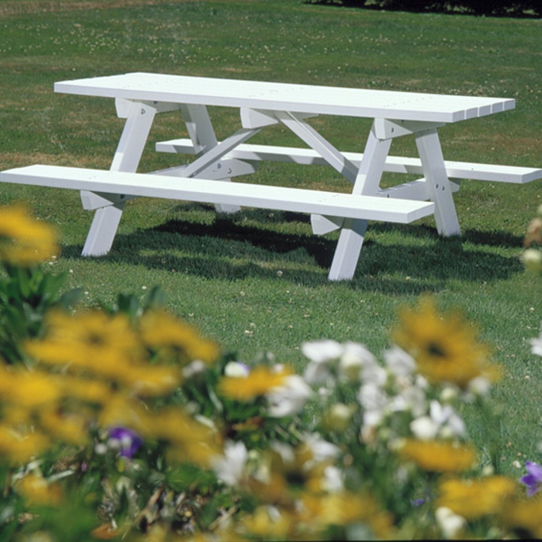 Seaside Casual Traditional Picnic Table