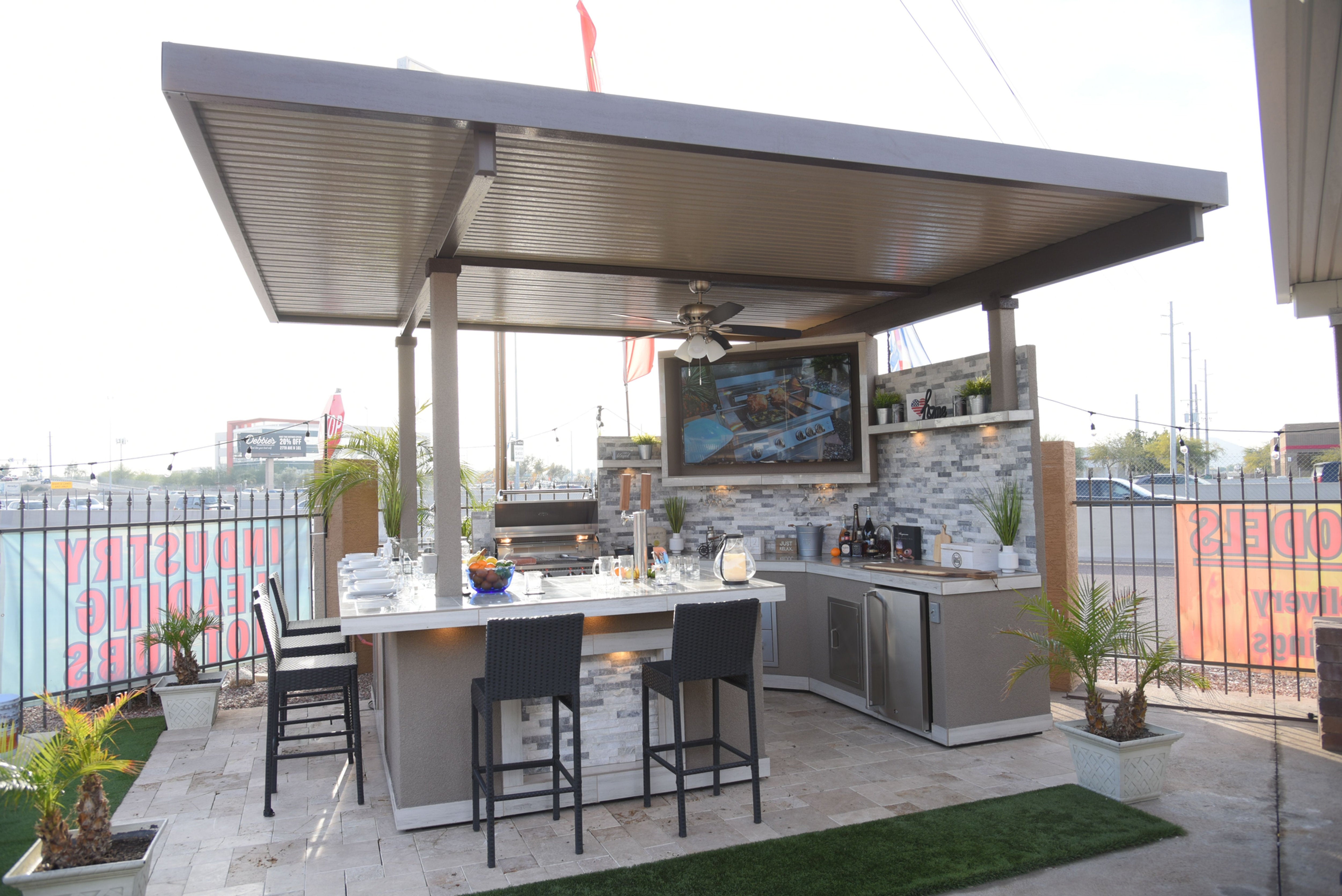 Kokomo Grills Bermuda BBQ Island with TV