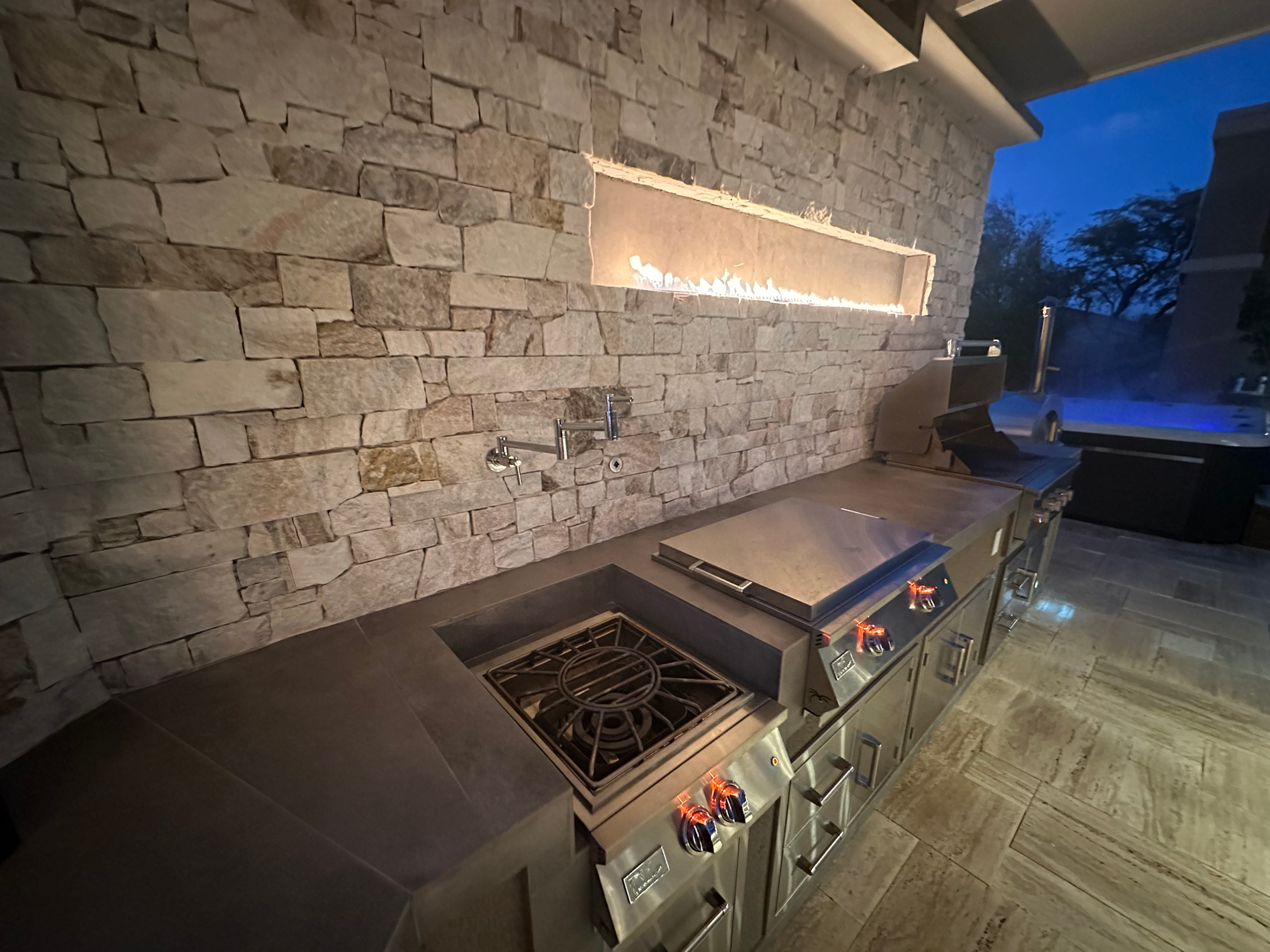 Kokomo Grills Luxury Outdoor Kitchen BBQ Grill Island