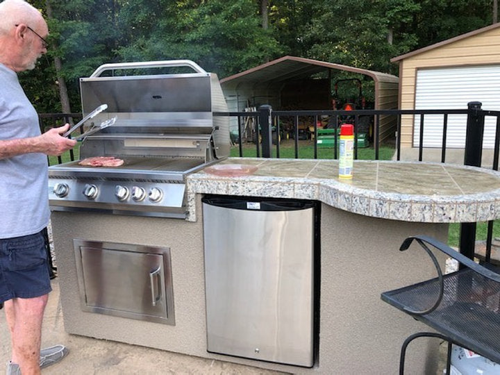 Kokomo Grills Maui 7’6” BBQ Island with 33” Round Bar, LED Lights & Built-In BBQ
