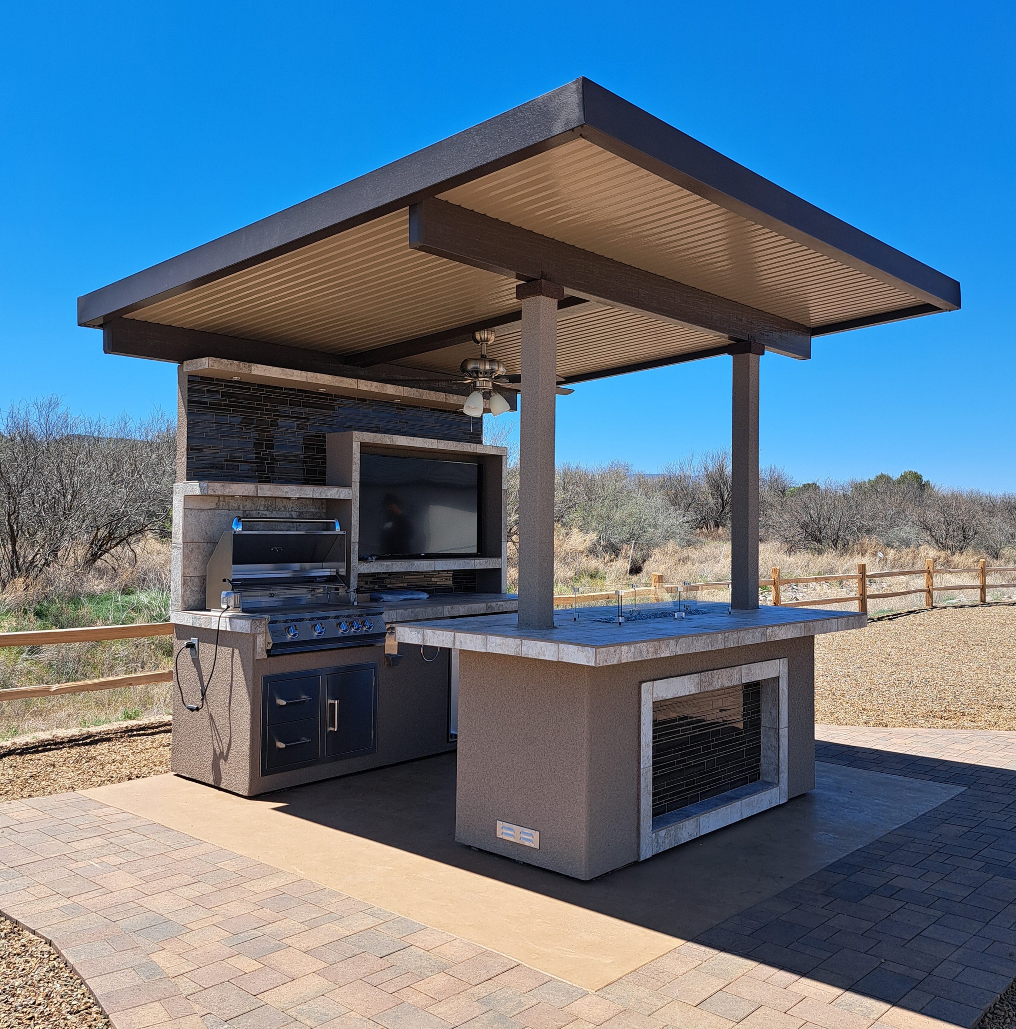 Kokomo Grills Baja W/ Top Outdoor Kitchen Island
