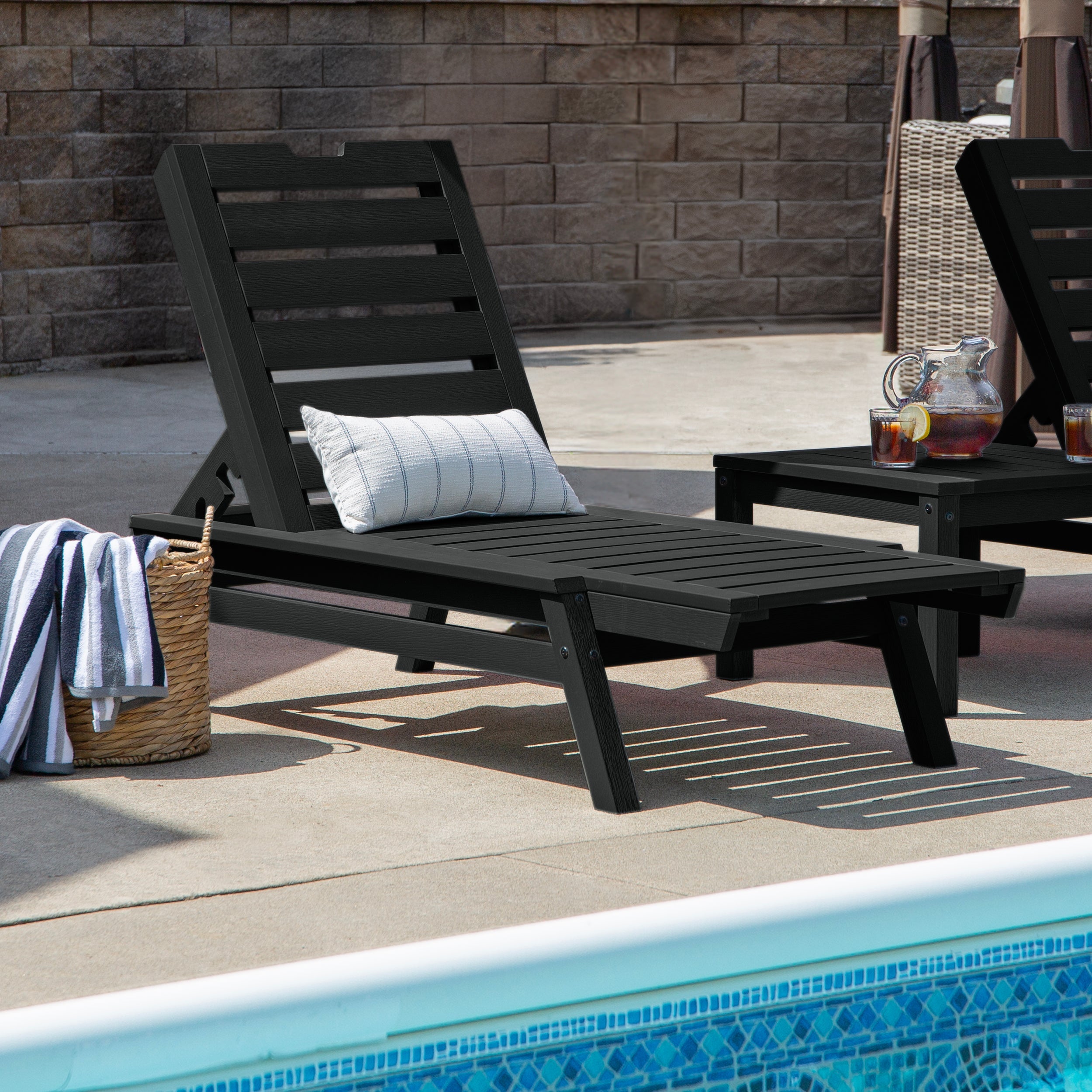 Sequoia Outdoor Aurora Stackable Chaise Lounge