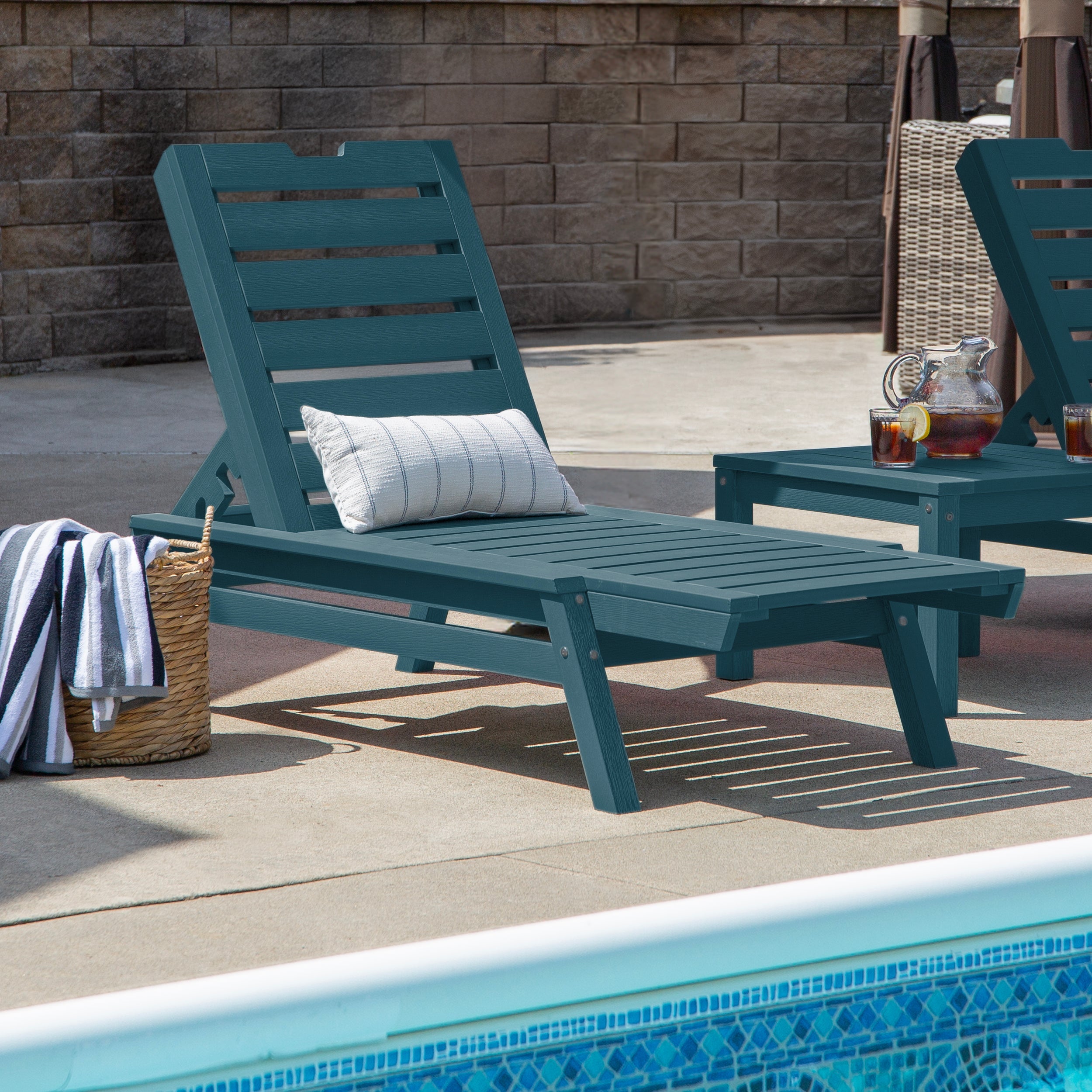 Sequoia Outdoor Aurora Stackable Chaise Lounge