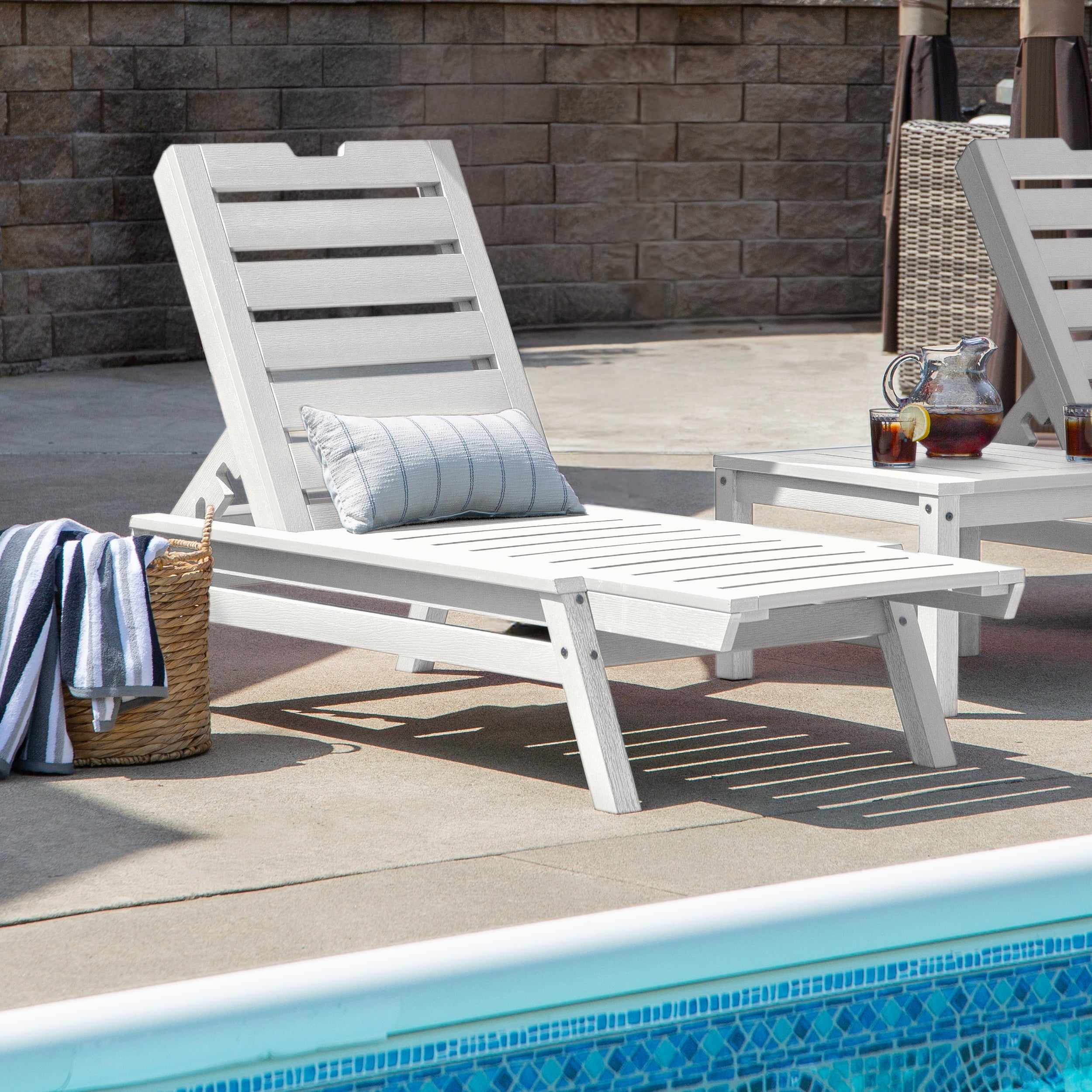 Sequoia Outdoor Aurora Stackable Chaise Lounge