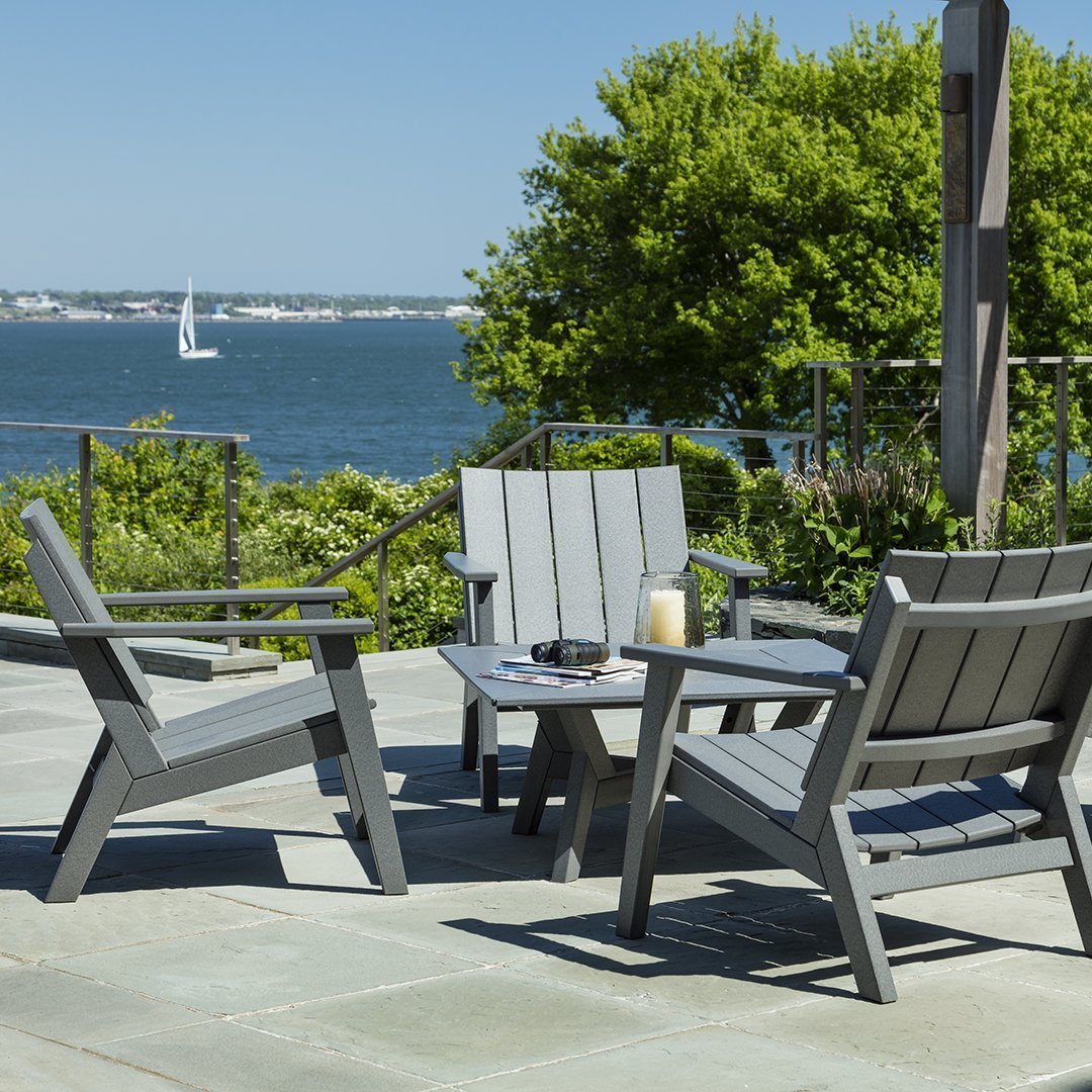 Seaside Casual DEX Square Chat Table