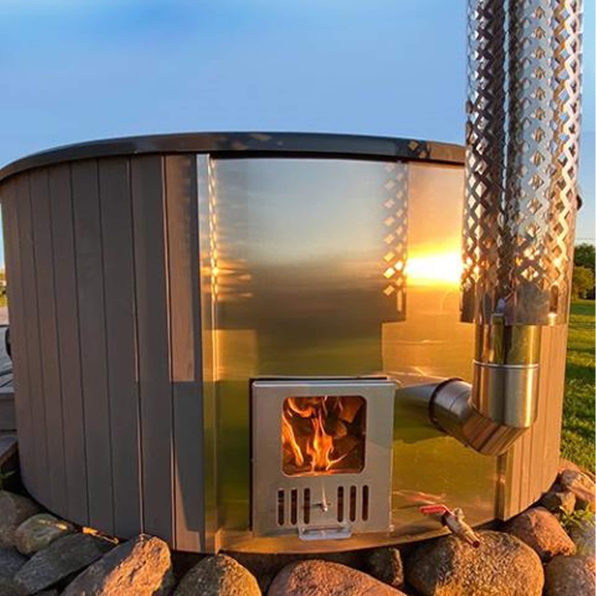 SaunaLife Model S4N Premium 6-Person Home Wood-Burning Hot Tub